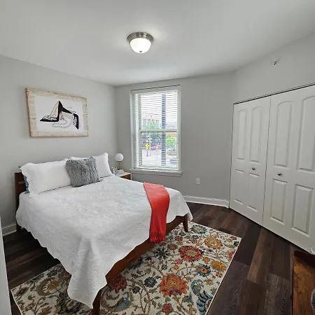 Luxurious 1 Bed 1 Bath Stay At The Historic Inman Champaign Exterior photo